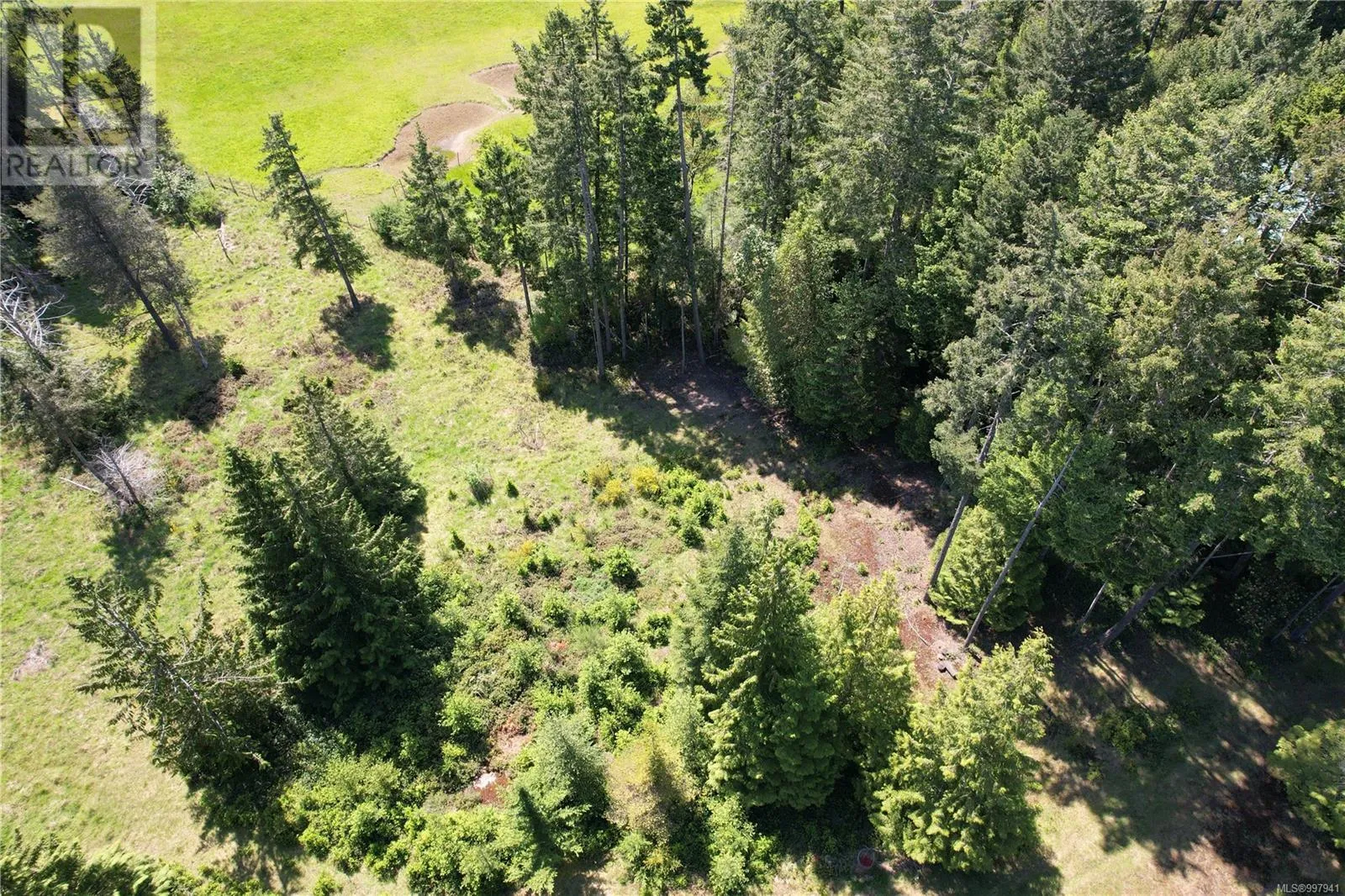 271 James Way, Gabriola Island, British Columbia V0R 1X1