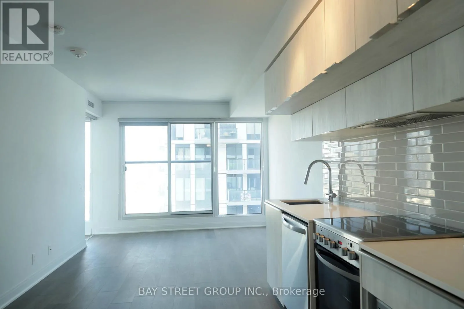 Apartment for rent: 2711-1br - 181 Dundas Street E, Toronto, Ontario M5A 0N5