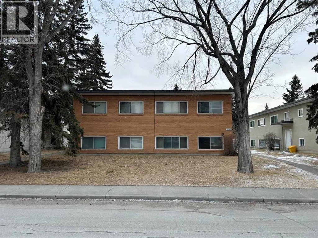 Multi-Family for rent: 2712/2716 Brentwood Boulevard Nw, Calgary, Alberta T2L 1J4