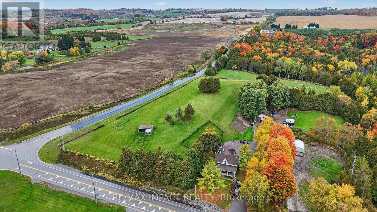 House for rent: 272 Raglan Road W, Oshawa, Ontario L1H 0N3