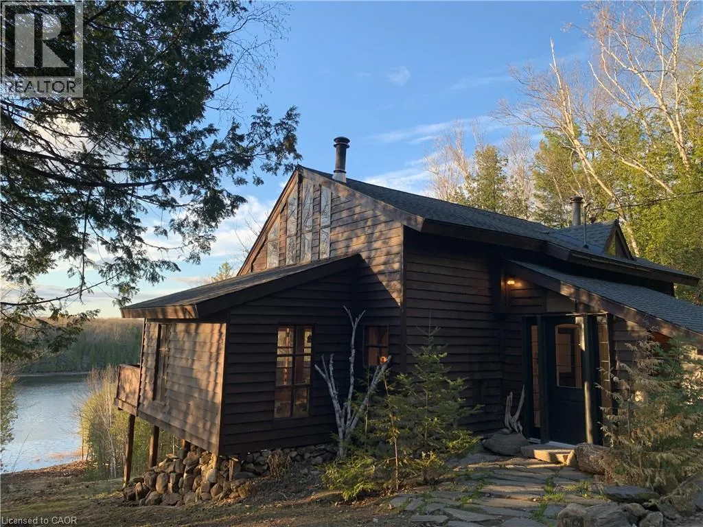 House for rent: 2724 River Road, Ompah, Ontario K0H 2J0