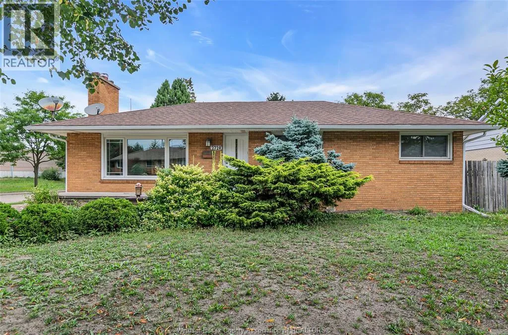 House for rent: 2728 Radisson Avenue, Windsor, Ontario N9E 1Y3