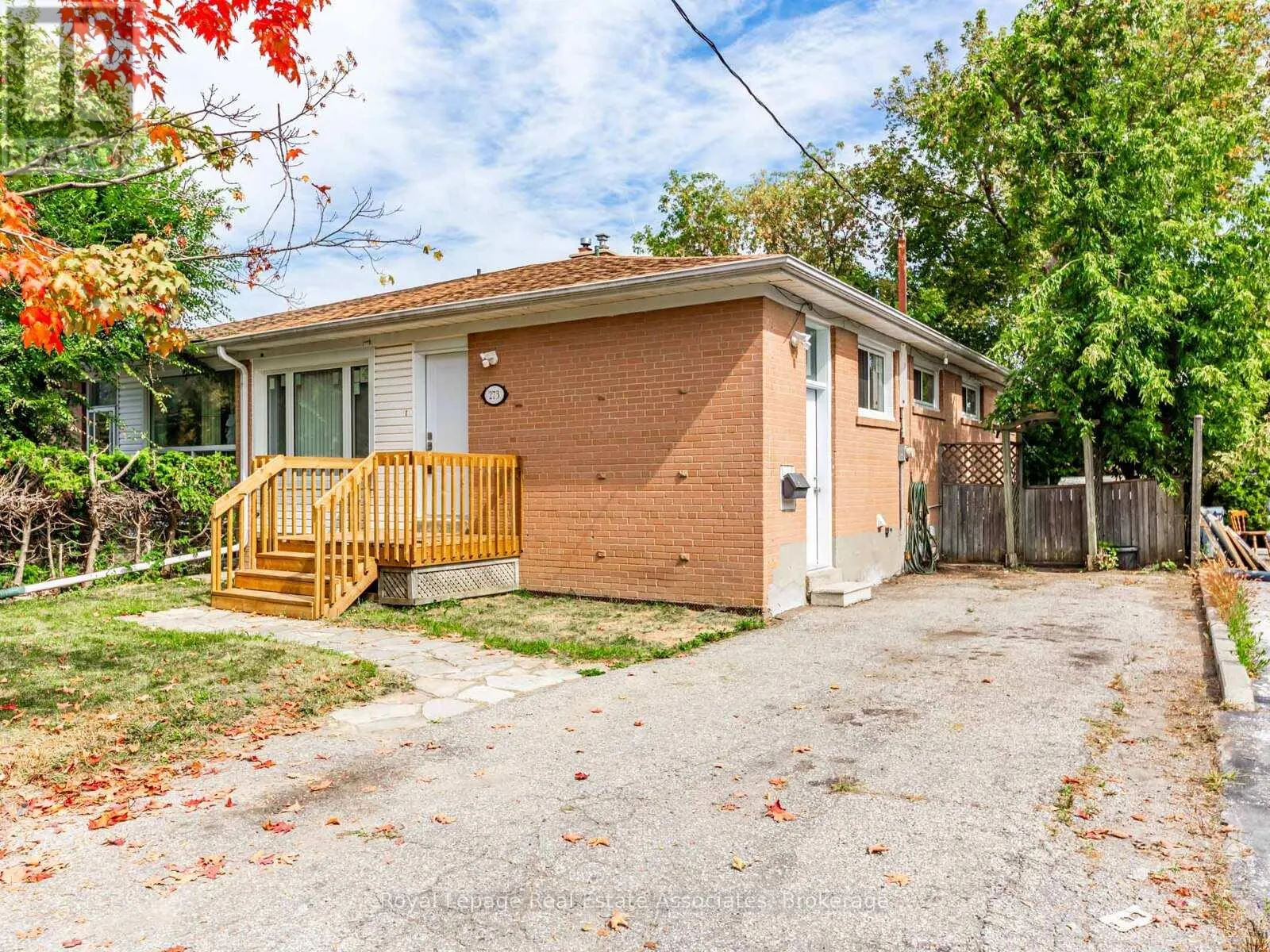 House for rent: 273 Bluegrass Boulevard, Richmond Hill, Ontario L4C 3H1