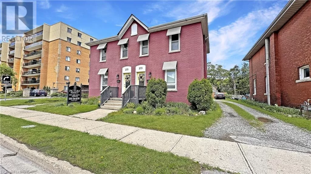 Row / Townhouse for rent: 273 Brant Avenue, Brantford, Ontario N3T 3J6