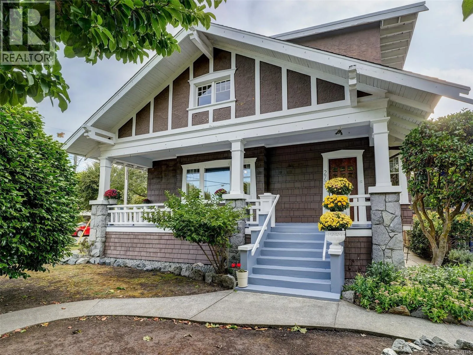 House for rent: 273 Linden Ave, Victoria, British Columbia V8V 4E6