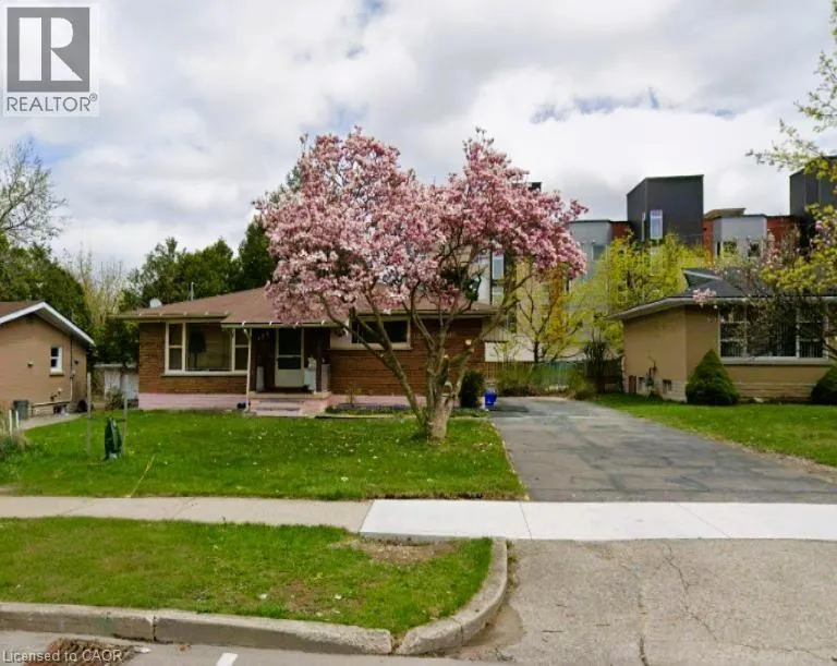 274 Sunview Street, Waterloo, Ontario N2L 3V9