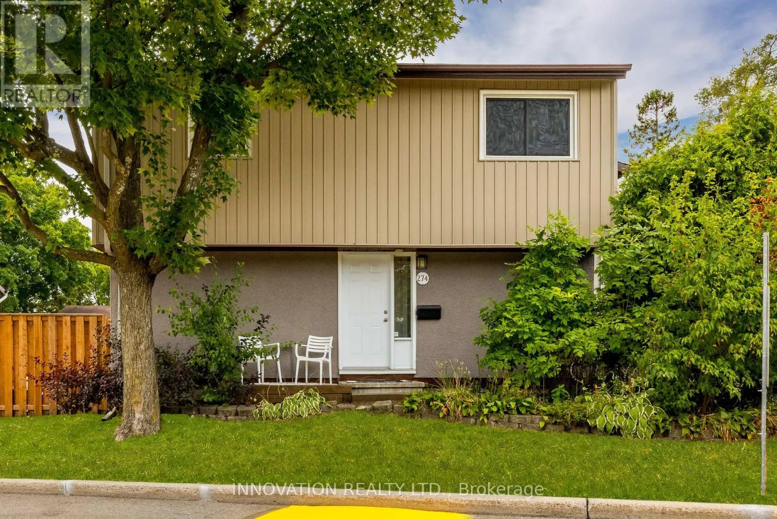 Row / Townhouse for rent: 274 Woodfield Drive, Ottawa, Ontario K2G 3W9