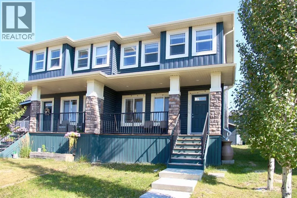 Duplex for rent: 2744 Kings Heights Gate Se, Airdrie, Alberta T4A 0W4