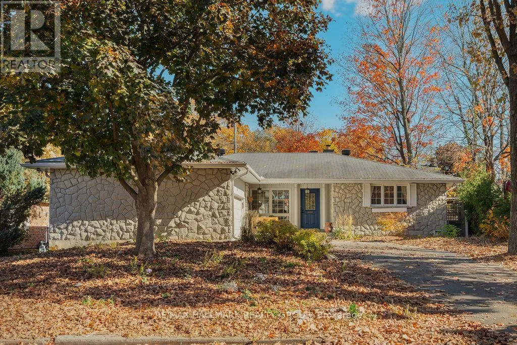 House for rent: 275 Crocus Avenue, Ottawa, Ontario K1H 6C7