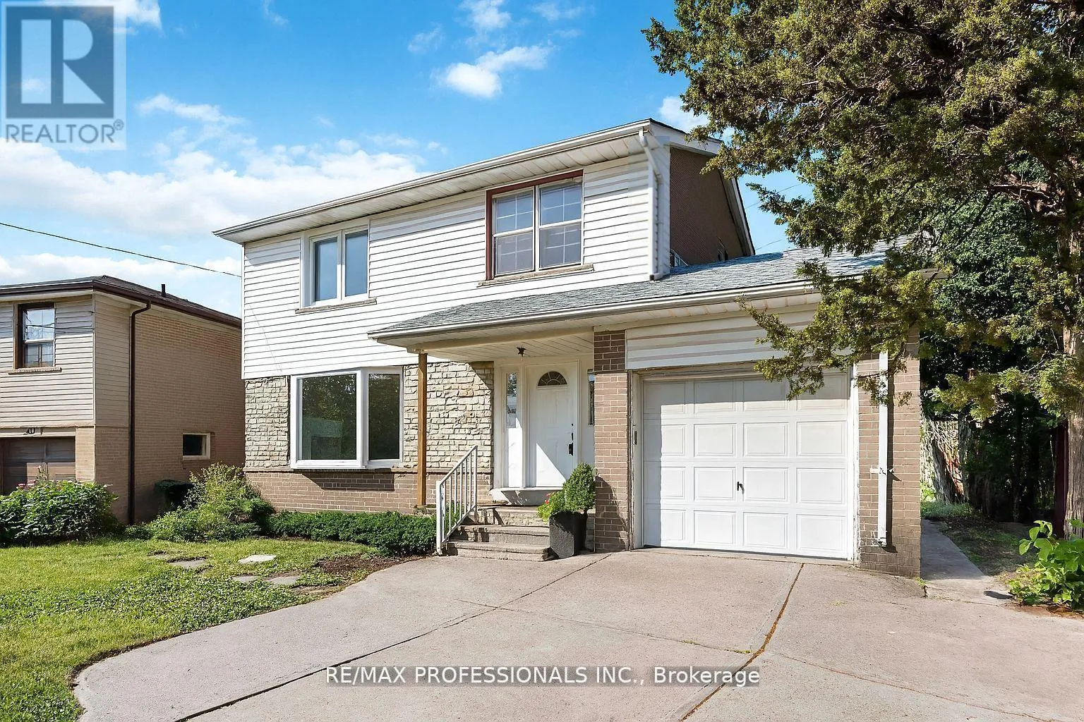 House for rent: 275 Jeffcoat Drive, Toronto, Ontario M9W 3E4