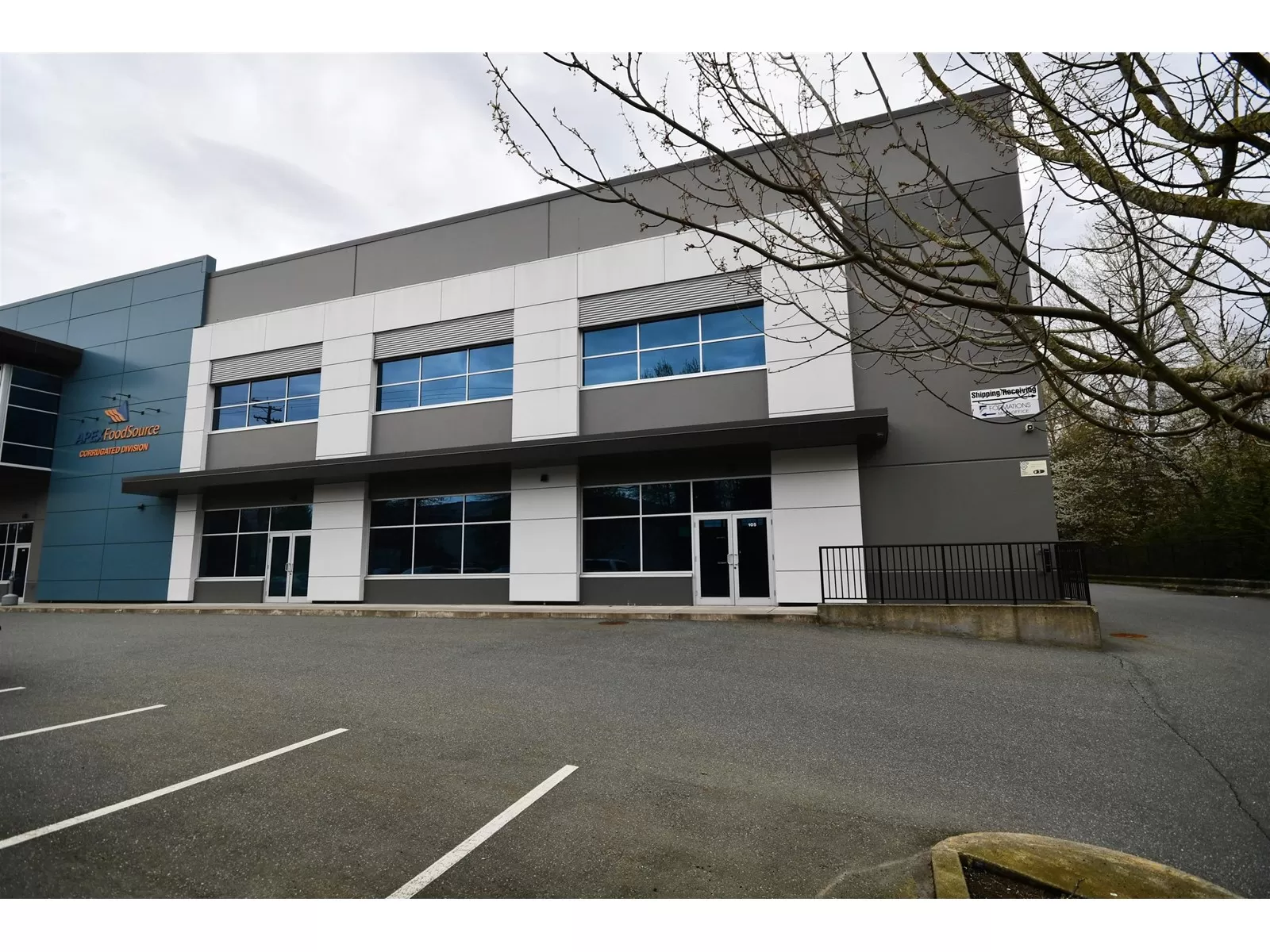 27515 56 Avenue, Langley, British Columbia V4W 0B6