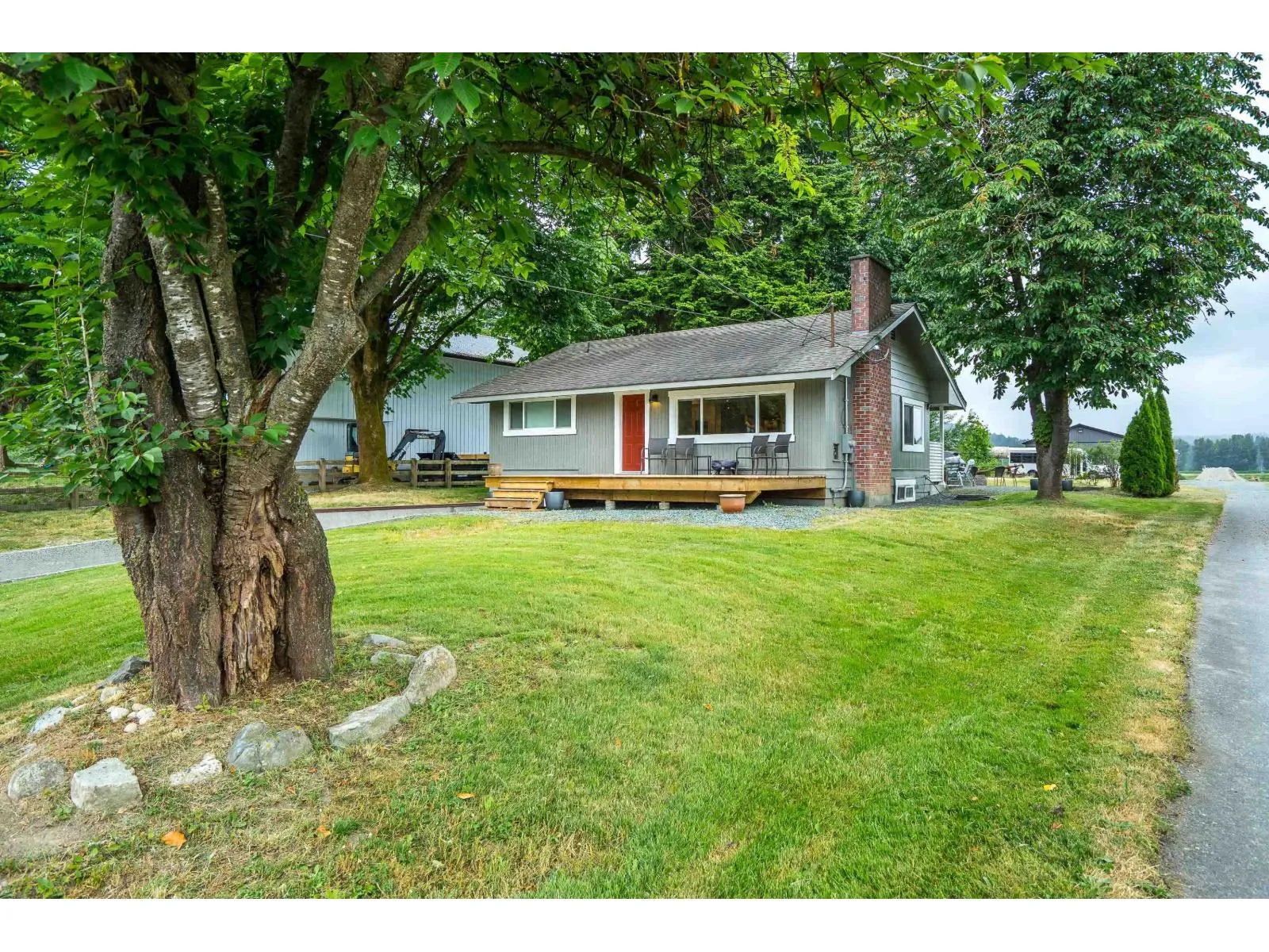 House for rent: 27607 Gray Avenue, Abbotsford, British Columbia V4X 2G8