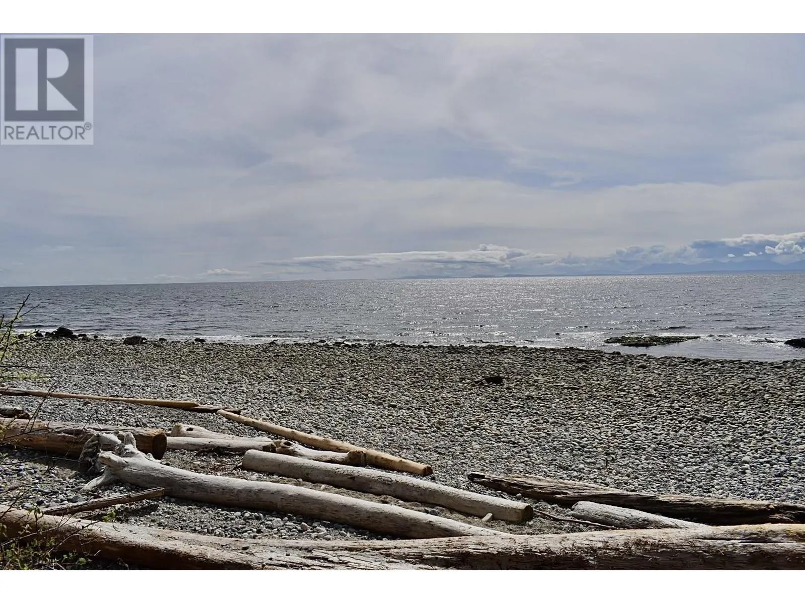 2763 Lower Road, Roberts Creek, British Columbia V0N 2W4