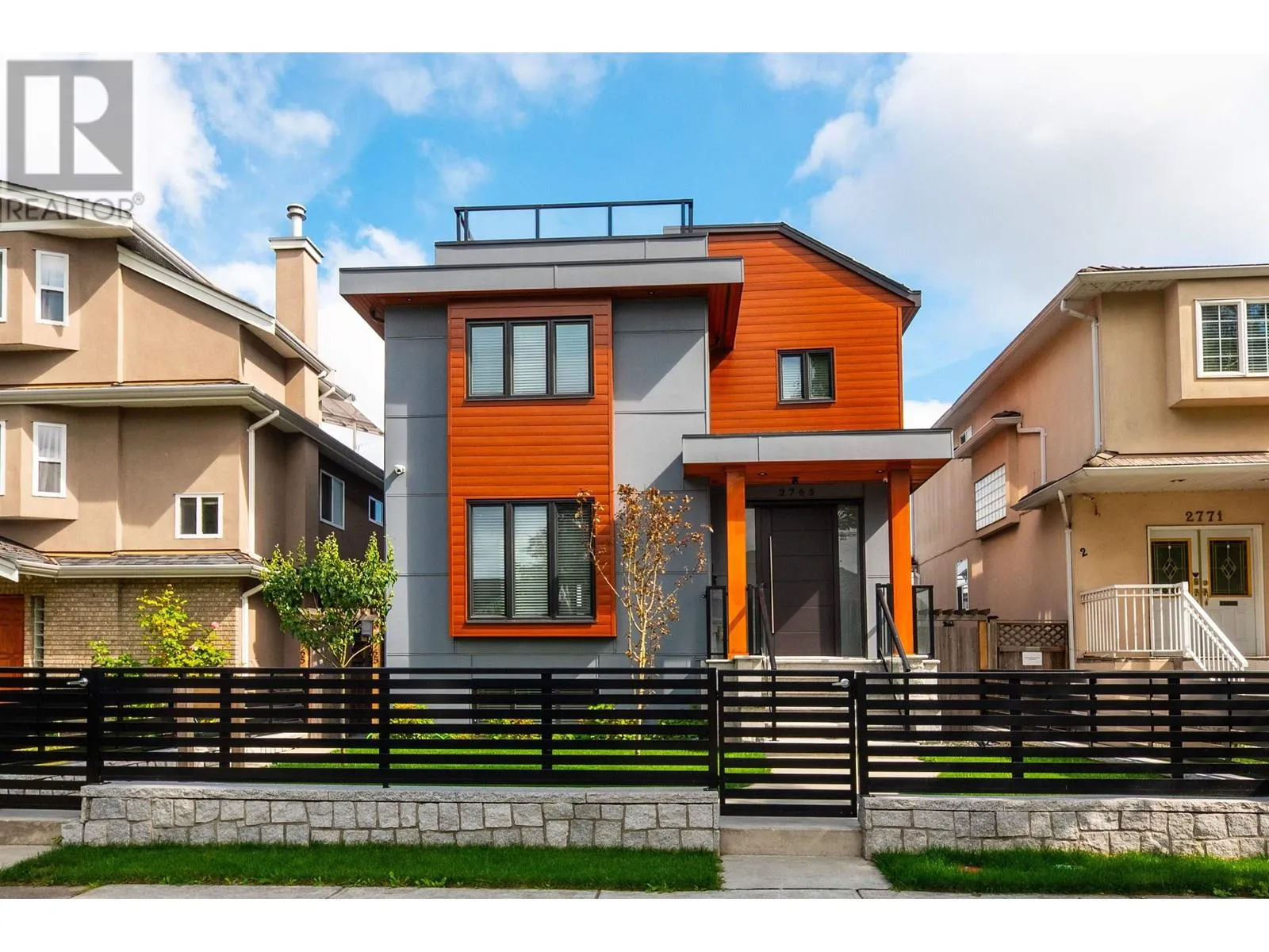 House for rent: 2765 E 27th Avenue, Vancouver, British Columbia V5R 1N4