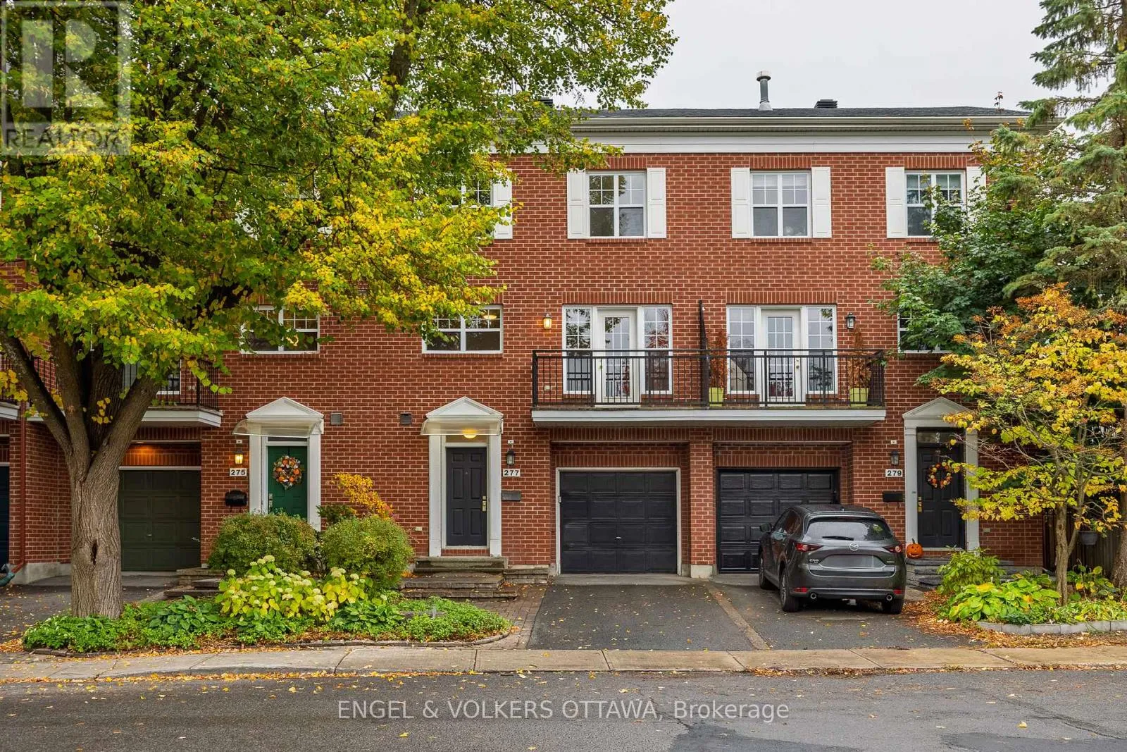 Row / Townhouse for rent: 277 Mart Circle, Ottawa, Ontario K1K 4W2