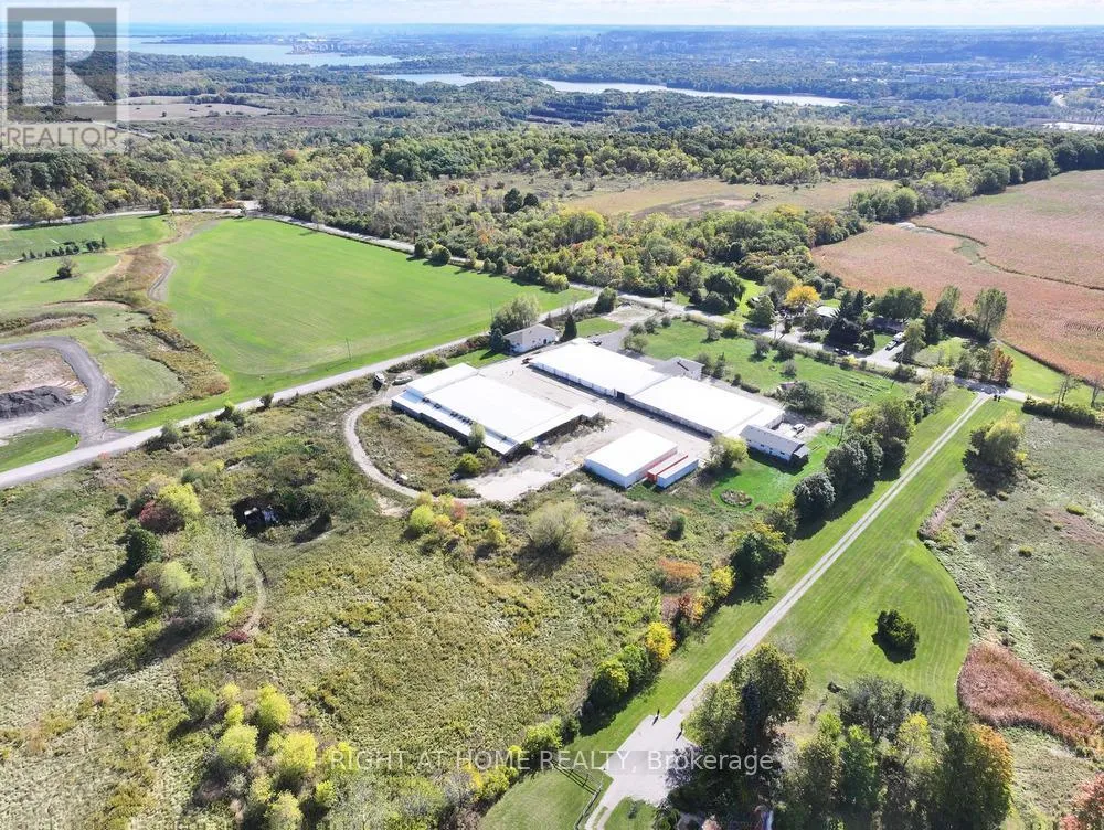 277 Rock Chapel Road, Hamilton, Ontario L9H 5E2