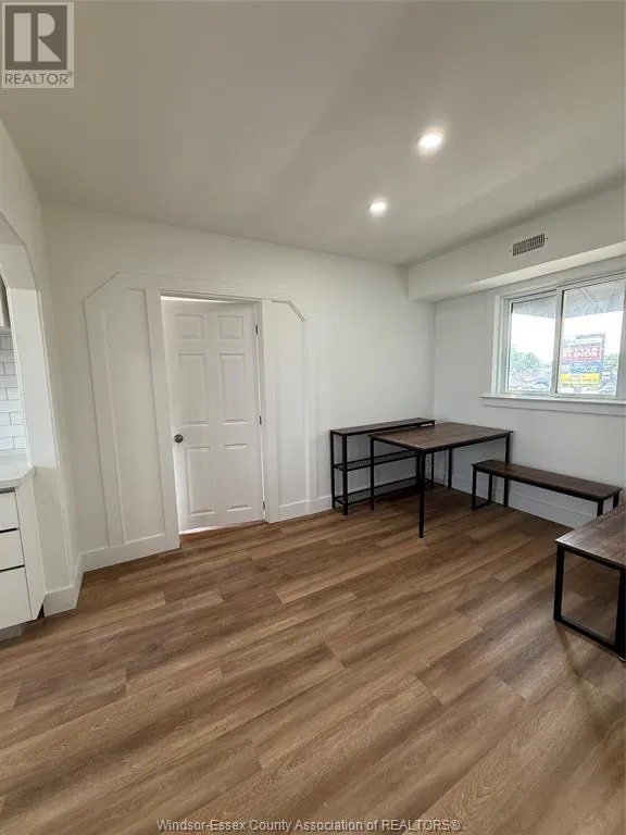 2783 Howard Avenue Unit# Upper, Windsor, Ontario N8X 3X8