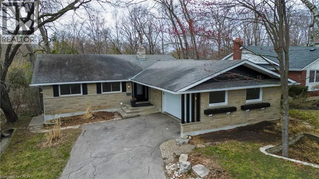 House for rent: 279 Ferndale Place, Waterloo, Ontario N2J 3X8