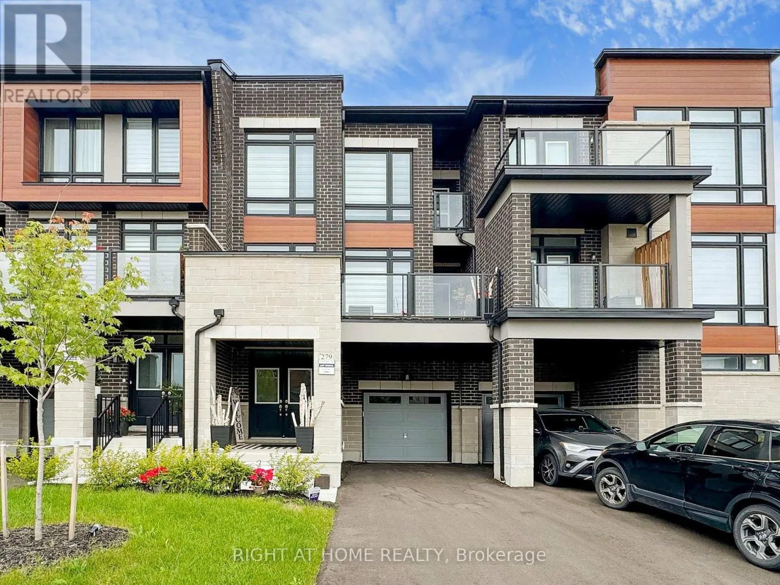 Row / Townhouse for rent: 279 Moody Drive, Vaughan, Ontario L4H 3N5