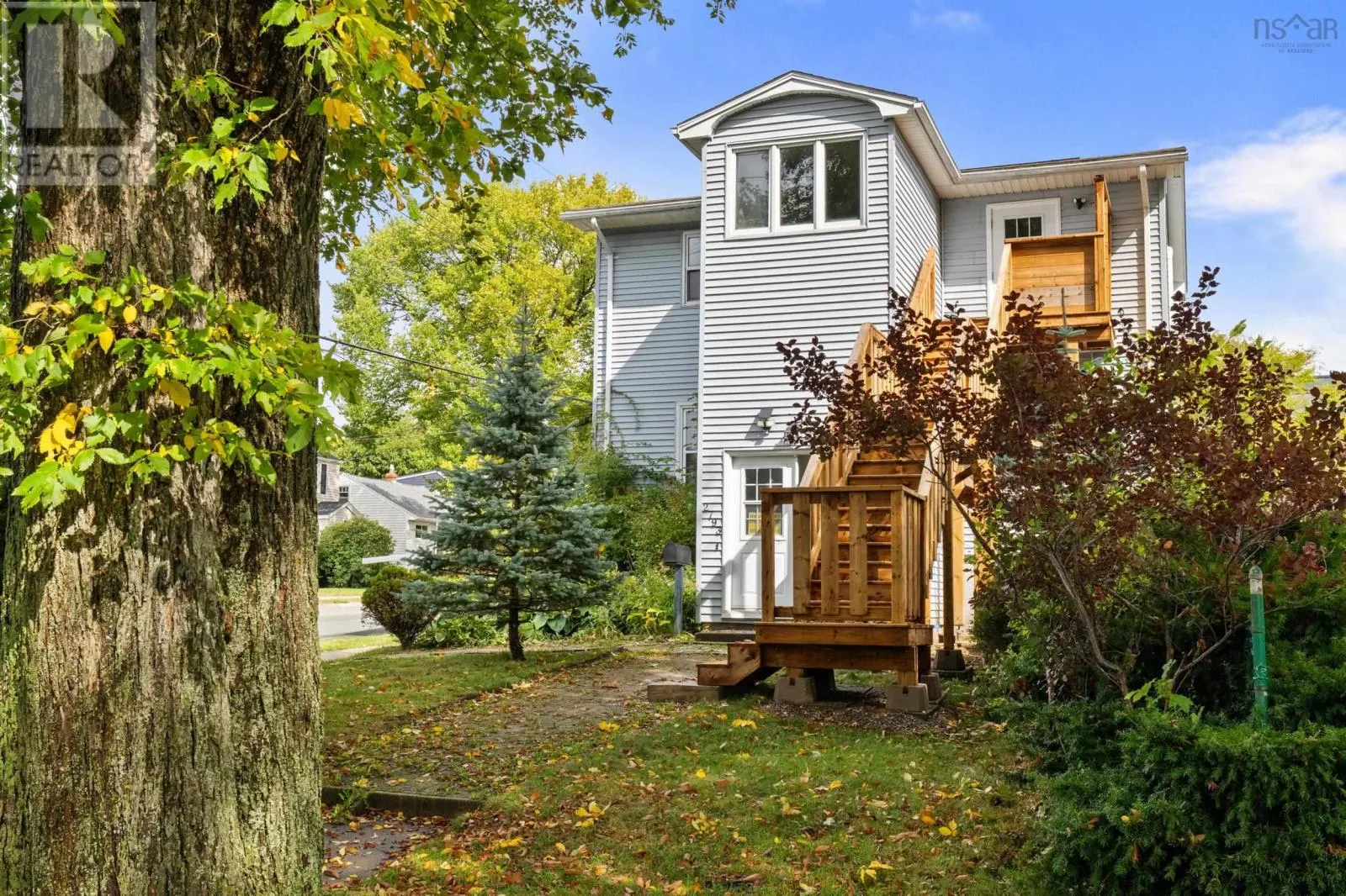 Triplex for rent: 2793 Connolly Street, Halifax, Nova Scotia B3L 3N1