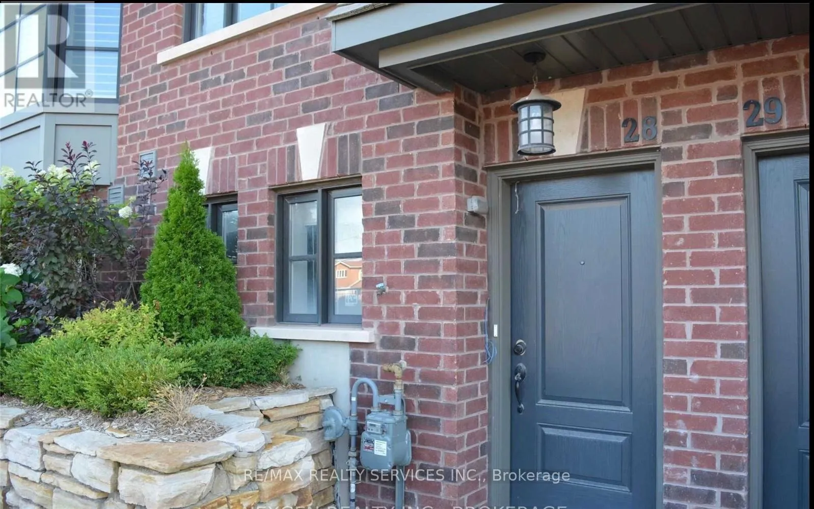 Row / Townhouse for rent: 28 - 2184 Trafalgar Road, Oakville, Ontario L6H 0N4