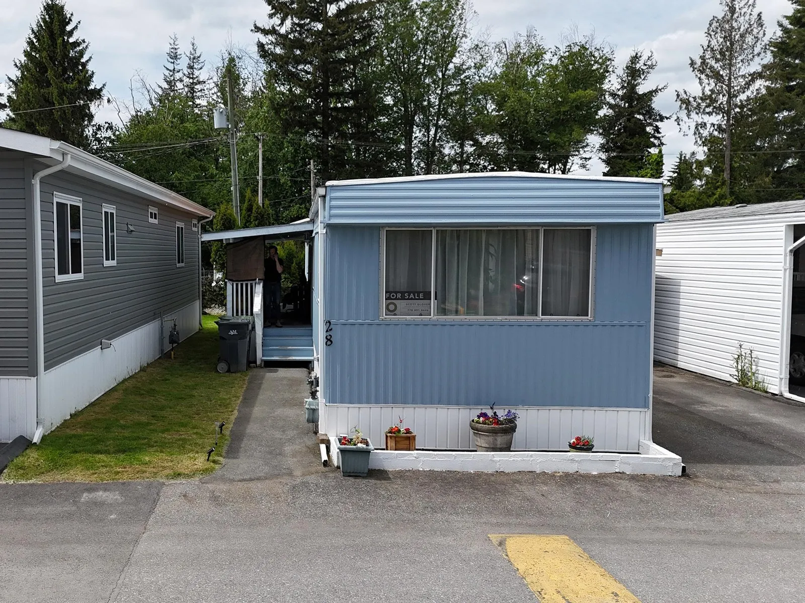Manufactured Home for rent: 28 24330 Fraser Highway, Langley, British Columbia V2Z 1N2