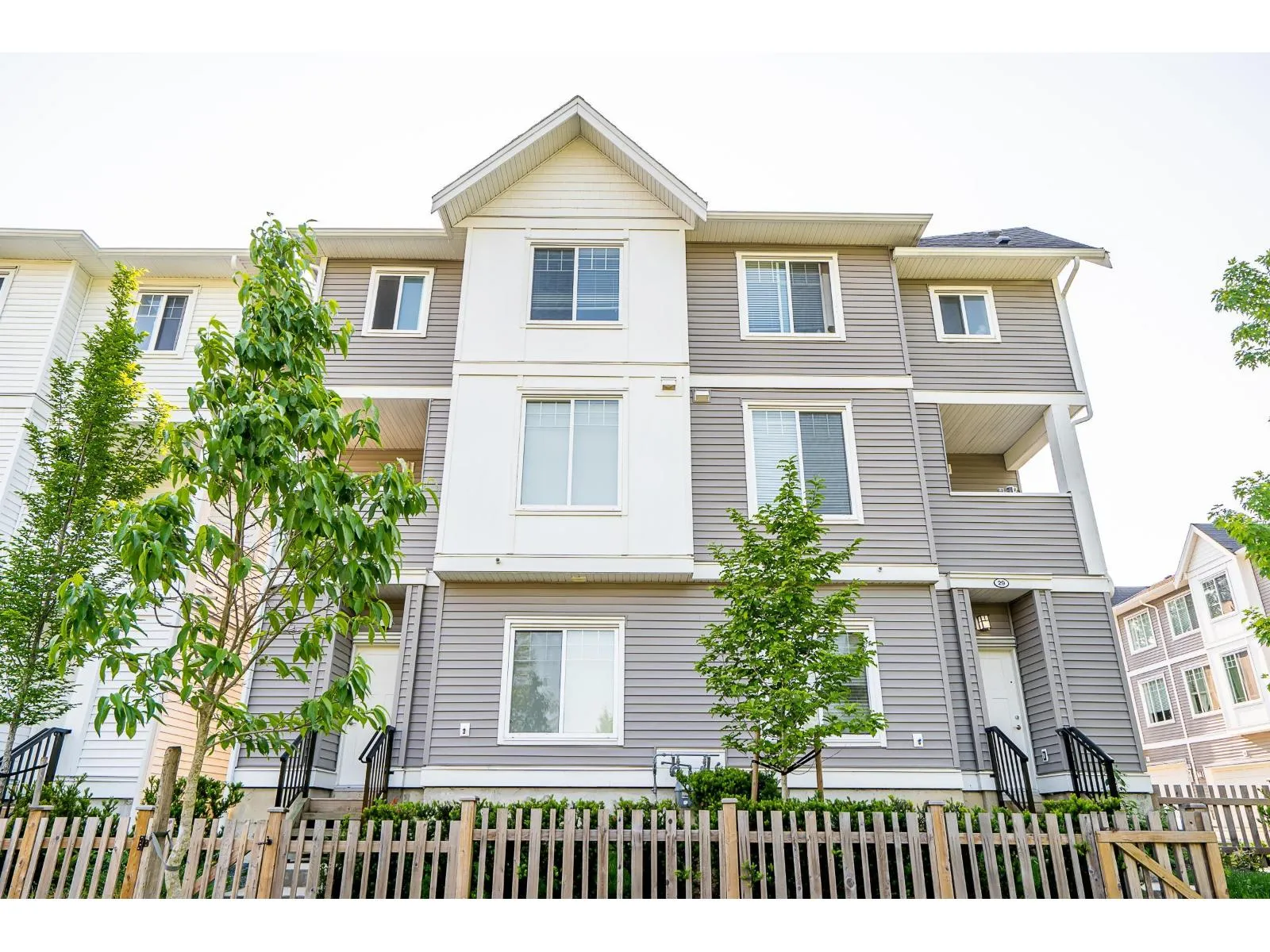 Row / Townhouse for rent: 28 8033 166b Street, Surrey, British Columbia V4N 0G7