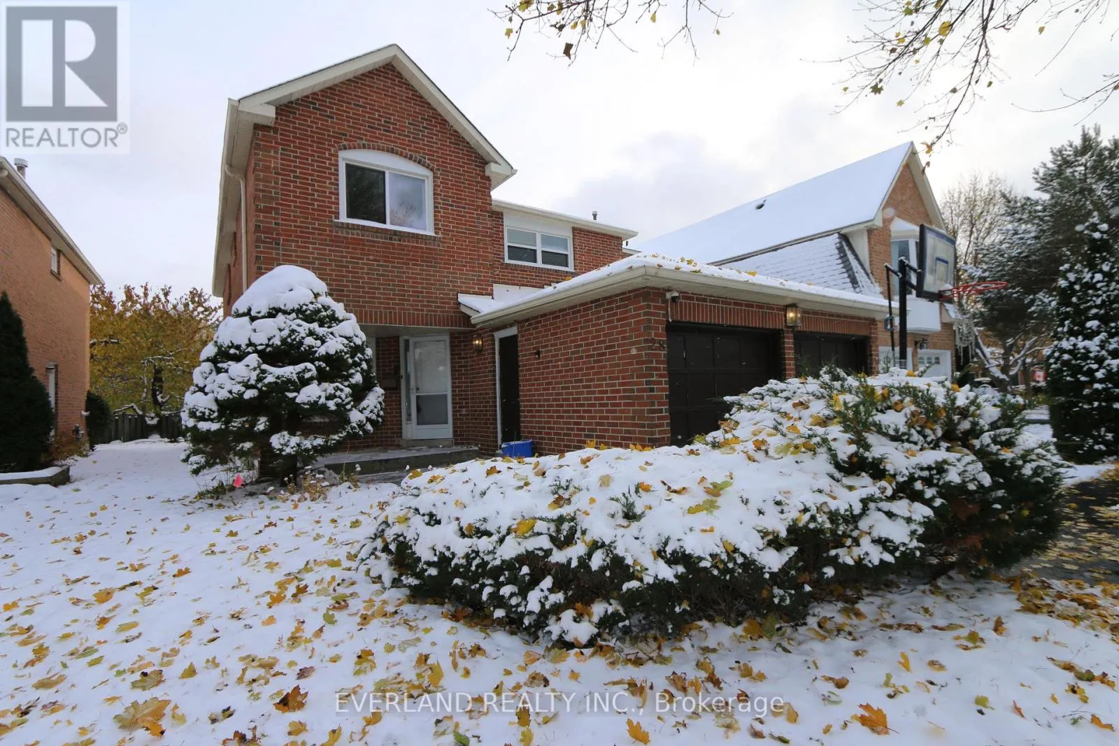 House for rent: 28 Bauer Crescent, Markham, Ontario L3R 4H4