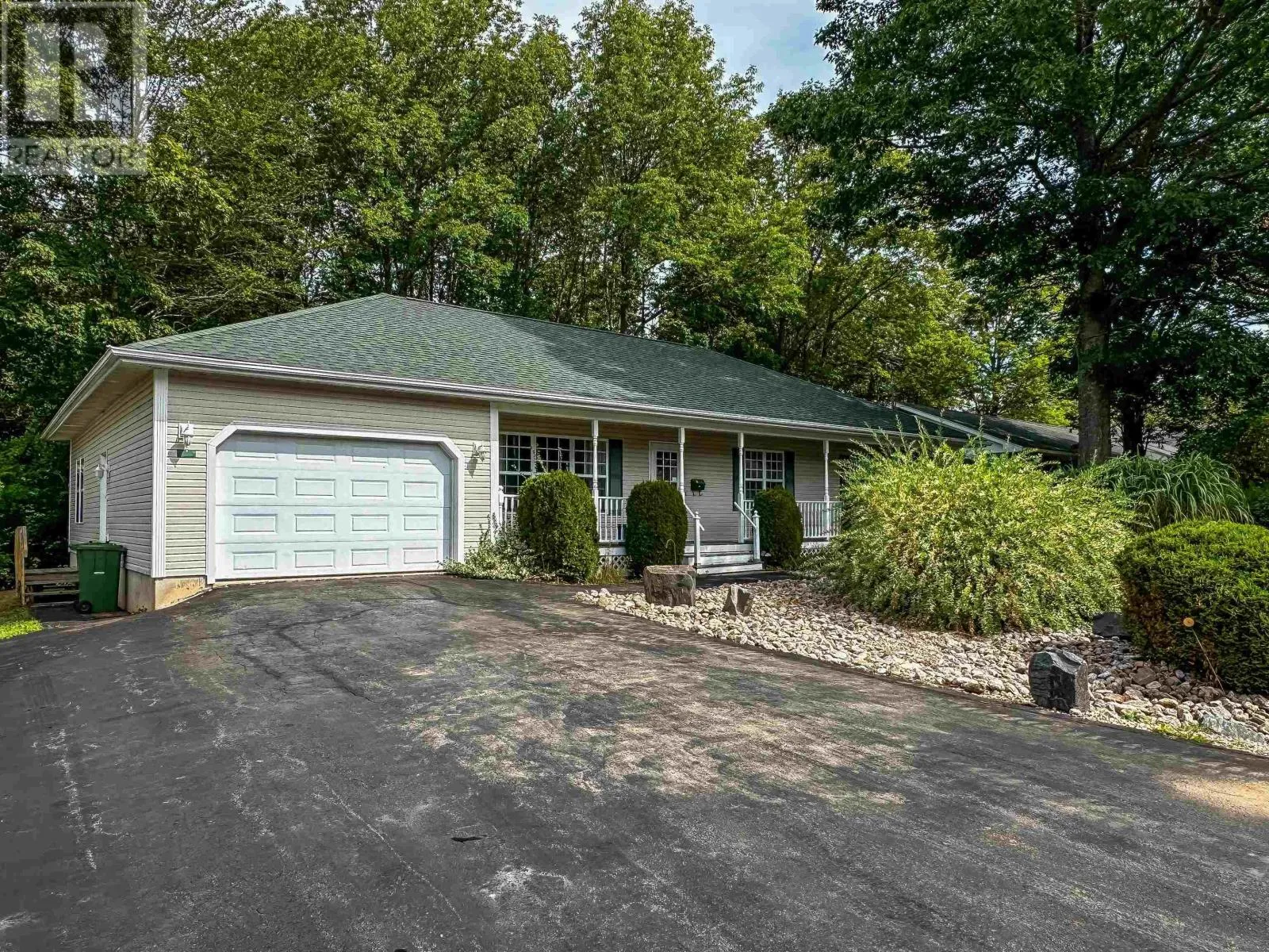 House for rent: 28 Bishop Avenue, New Minas, Nova Scotia B4N 3N9