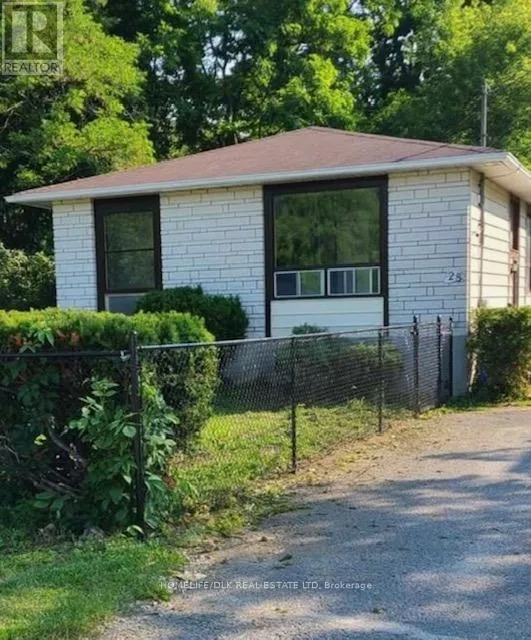 House for rent: 28 Bourke Street, Smiths Falls, Ontario K7A 3M2