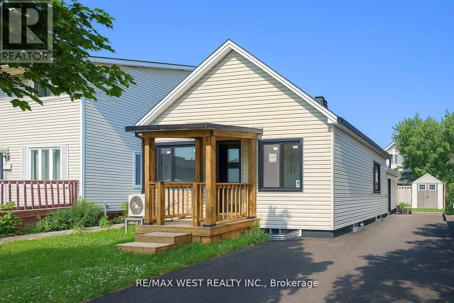 House for rent: 28 Concord Avenue, St. Catharines, Ontario L2M 5N6