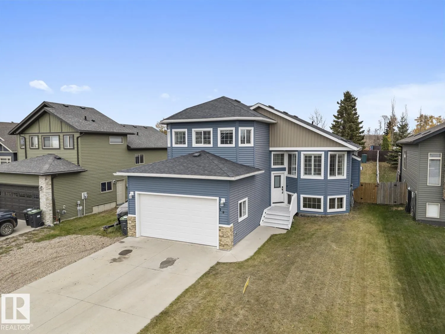 House for rent: 28 Falcon Rd, Cold Lake, Alberta T9M 0G4