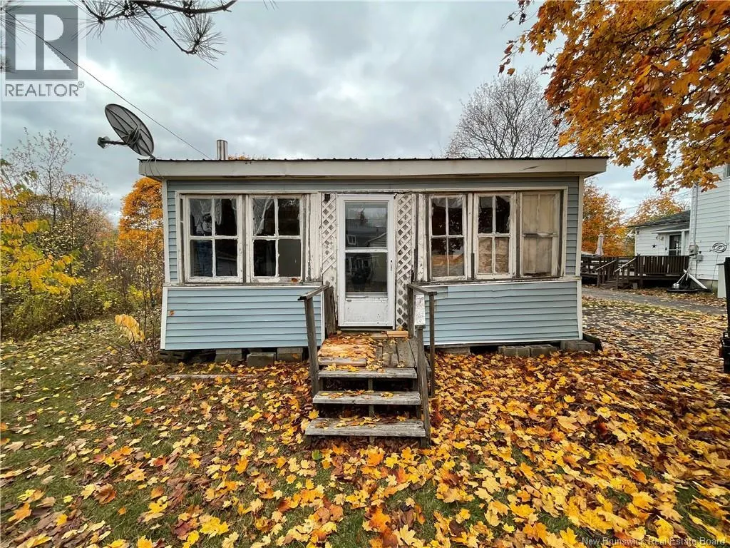 28 First Avenue, McAdam, New Brunswick E6J 1S4