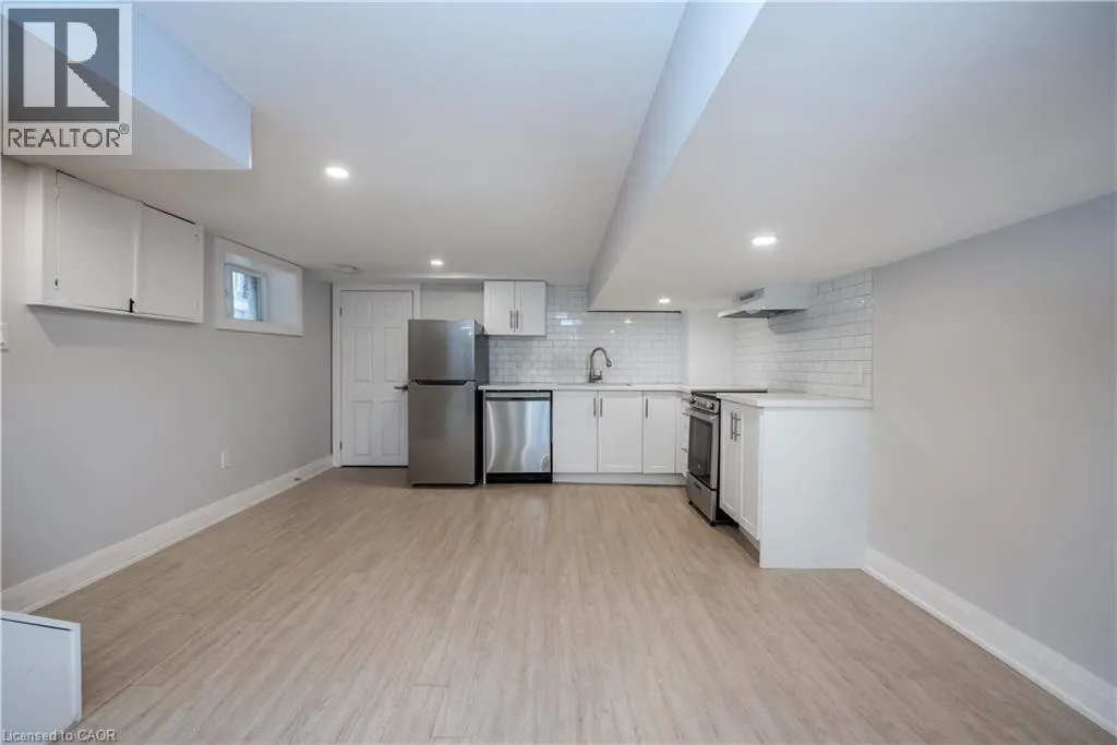 House for rent: 28 Garfield Avenue N, Hamilton, Ontario L8M 2R6