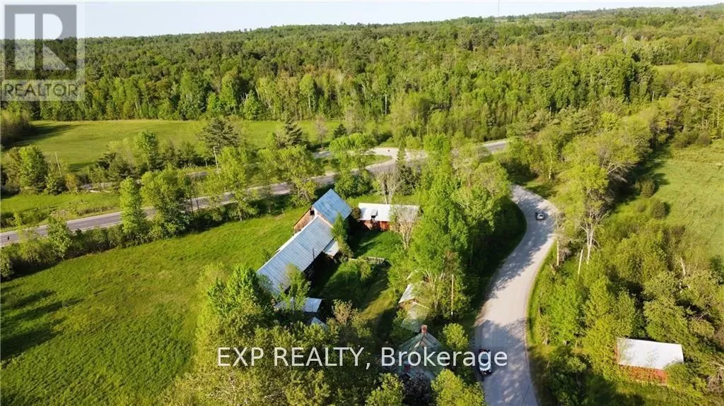 28 Island View Drive, North Algona Wilberforce, Ontario K0J 1X0