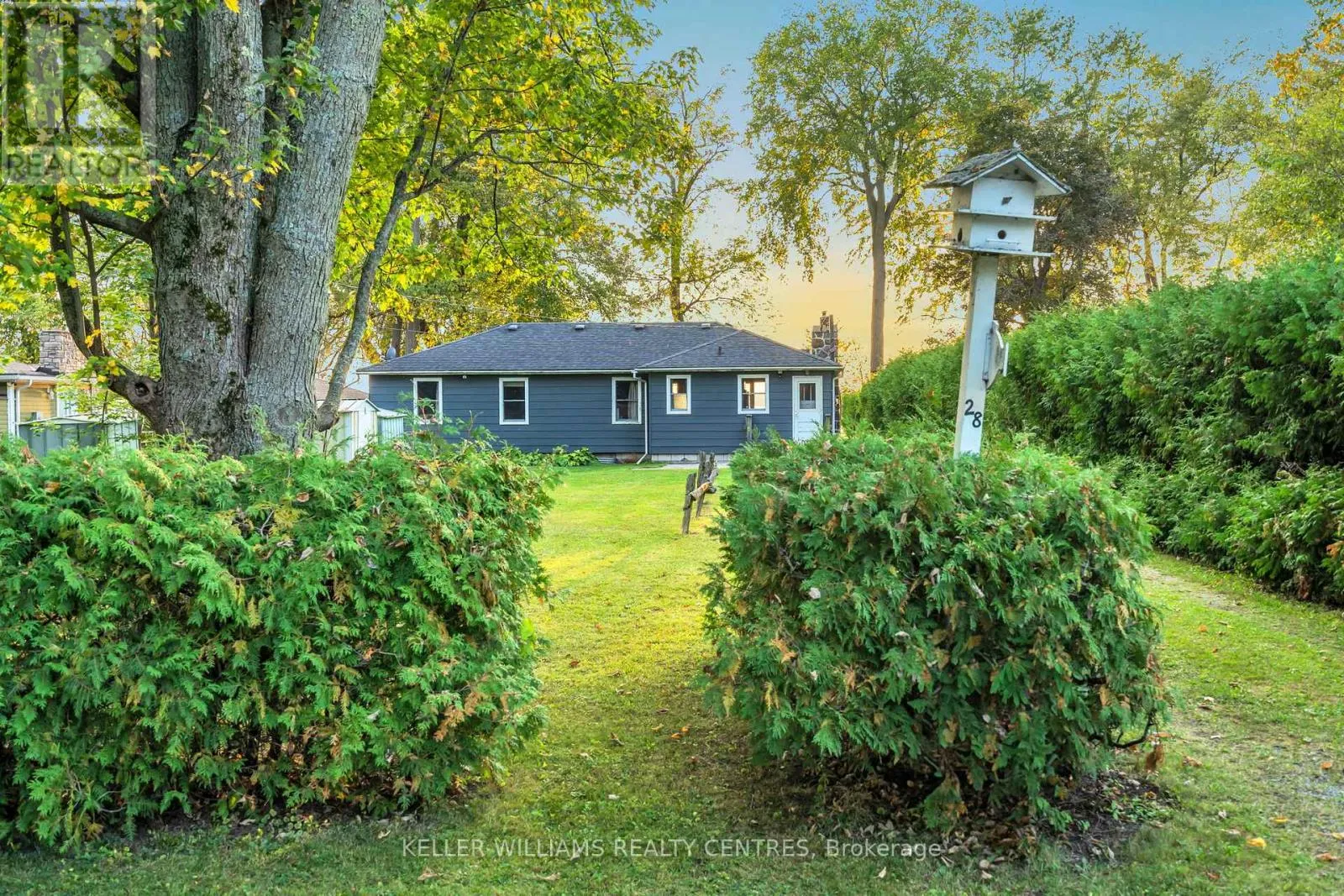 House for rent: 28 Mcrae Beach Road S, Georgina, Ontario L0E 1N0