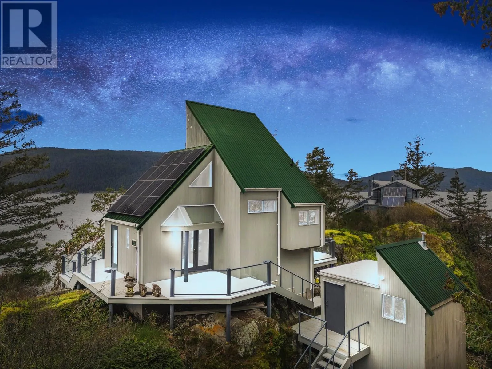 House for rent: 28 Passage Island, Vancouver, British Columbia V7W 1V7