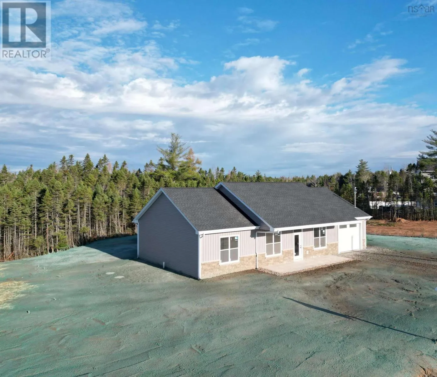 House for rent: 28 Ravenwood Drive, Nine Mile River, Nova Scotia B2S 2Y1