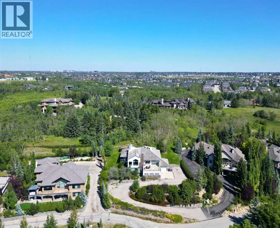House for rent: 28 Slopes Grove Sw, Calgary, Alberta T3H 3Y6