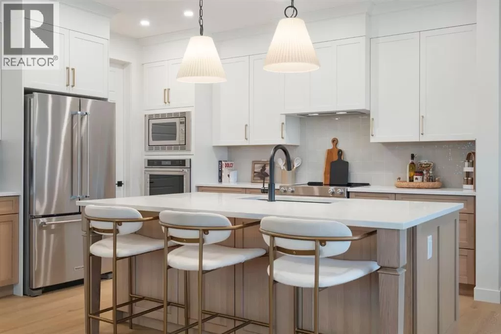 House for rent: 28 Sunvalley View, Cochrane, Alberta T4C 0X8