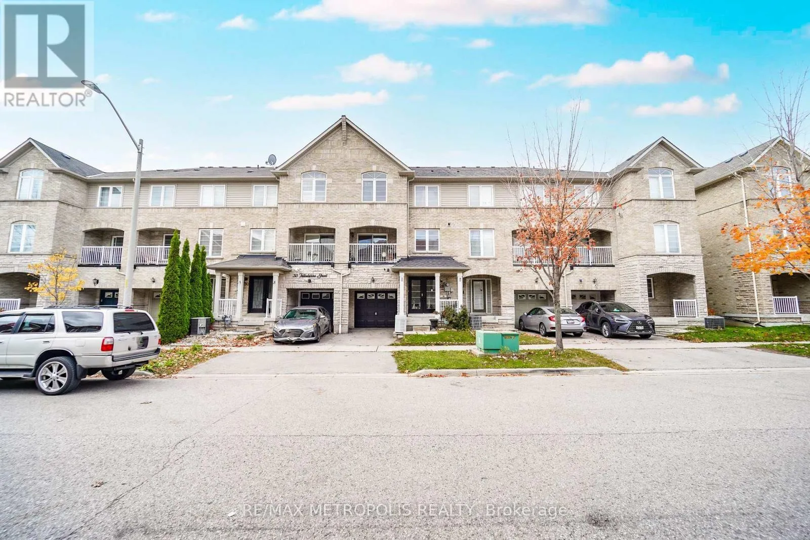 Row / Townhouse for rent: 28 Talbotshire Street, Ajax, Ontario L1S 0A6