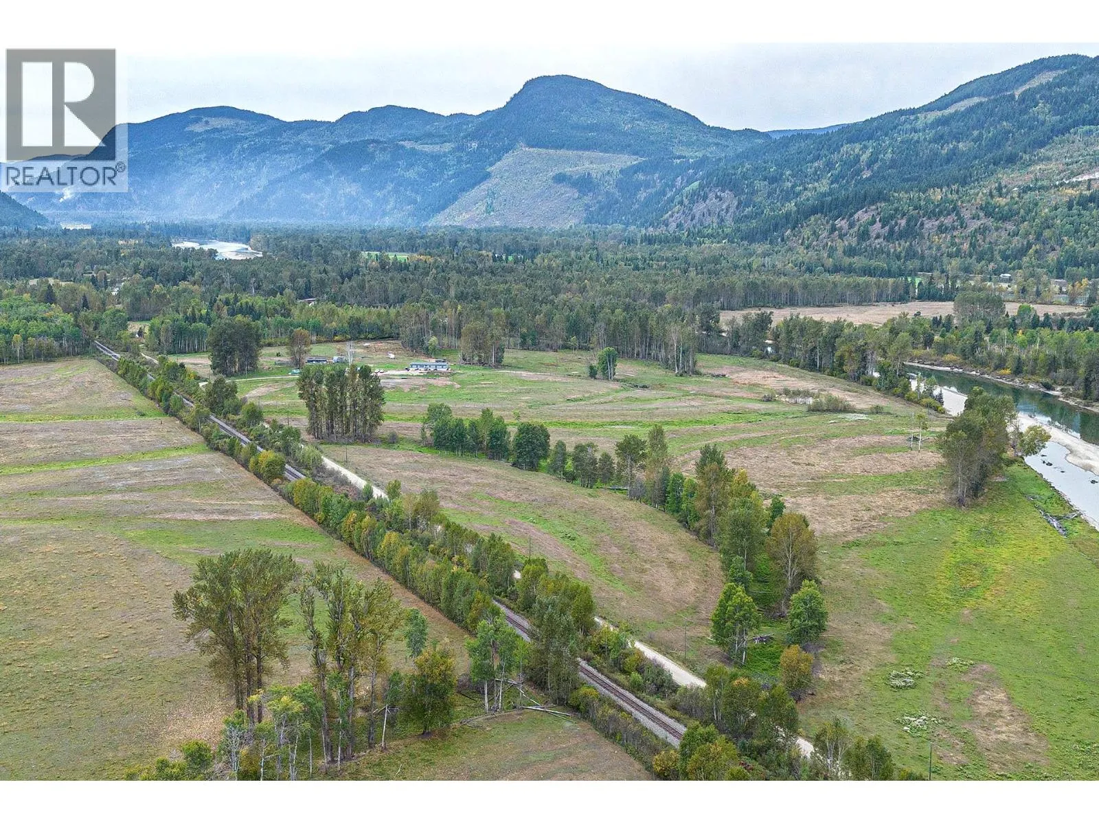 Other for rent: 2804 Auldgirth Road, Clearwater, British Columbia V0E 1N0