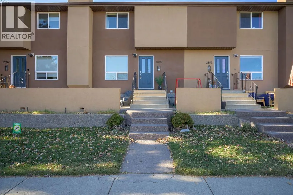 Row / Townhouse for rent: 2805 16 Street Sw, Calgary, Alberta T2T 5S6