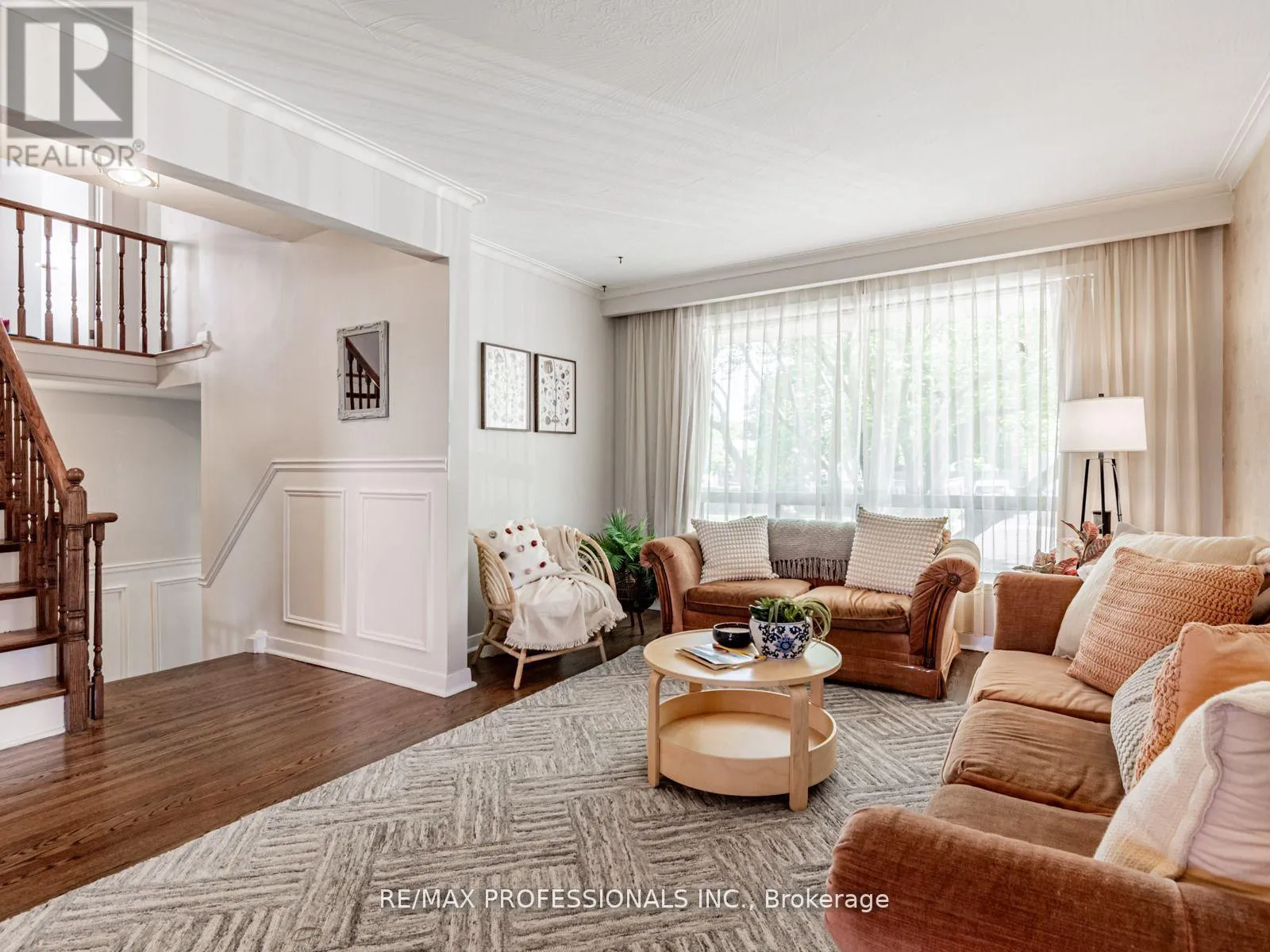 House for rent: 281 Jeffcoat Drive, Toronto, Ontario M9W 3E4