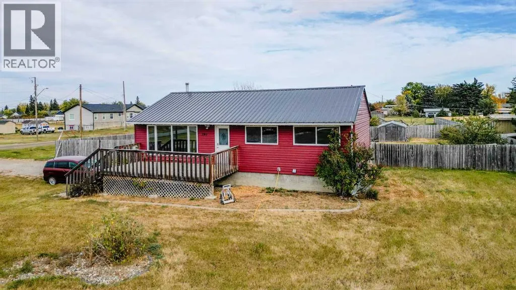 House for rent: 281 N 300 W, Raymond, Alberta T0K 2S0