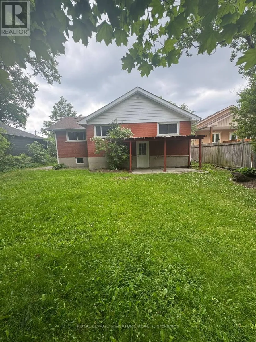 House for rent: 281 The Queensway Drive S, Georgina, Ontario L4P 2B4