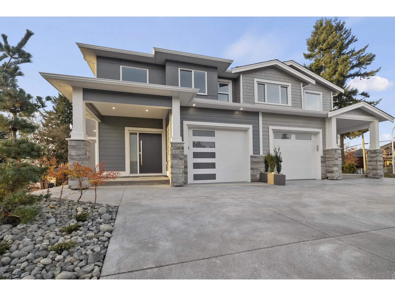 Duplex for rent: 2811 Platform Crescent, Abbotsford, British Columbia V4X 0B8