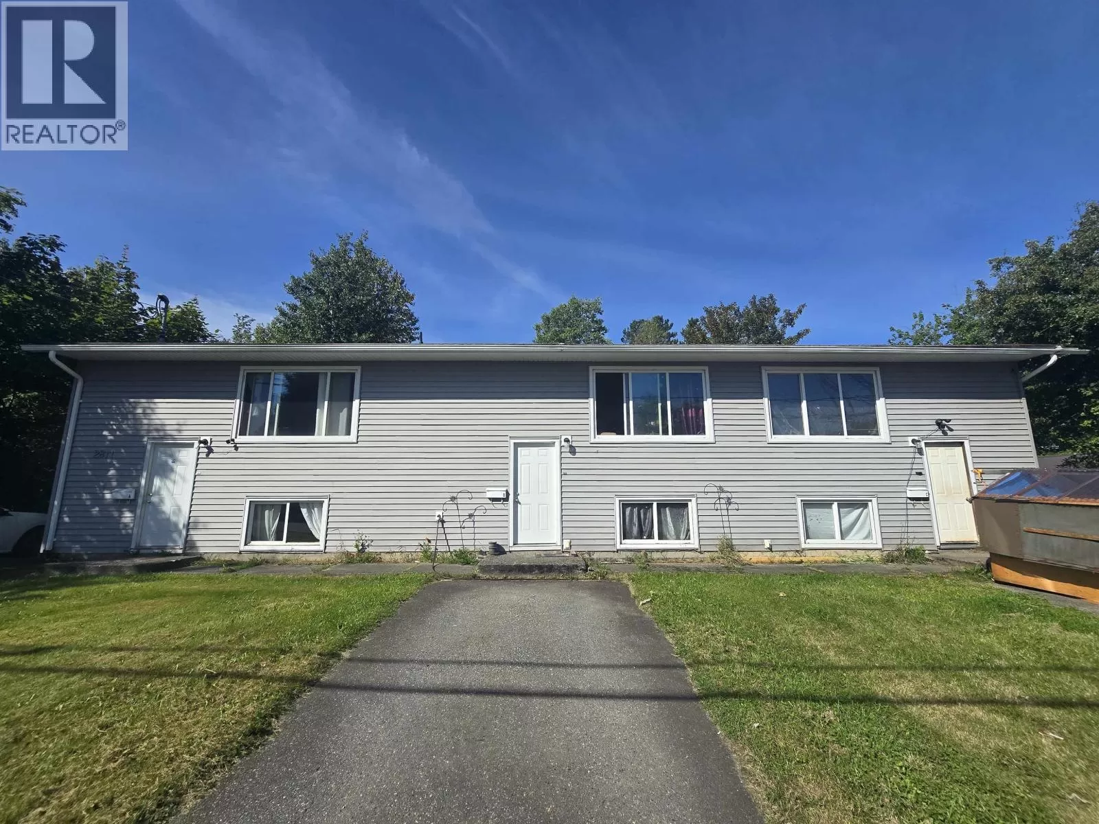 Triplex for rent: 2811 Sparks Street, Terrace, British Columbia V8G 1K7