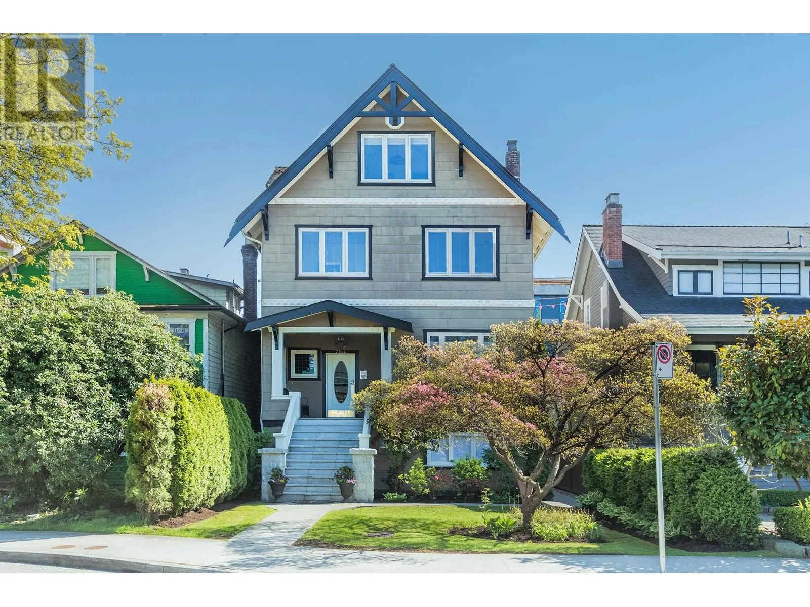 House for rent: 2814 W 3rd Avenue, Vancouver, British Columbia V6K 1M7