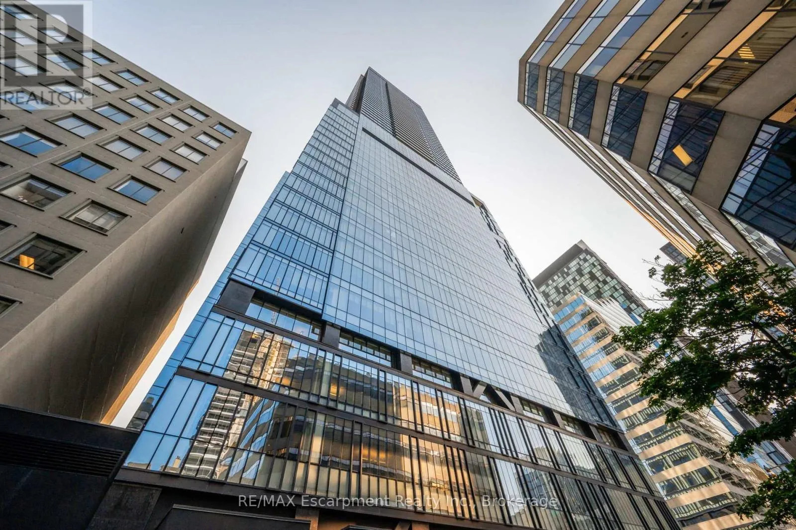 Apartment for rent: 2816 - 488 University Avenue, Toronto, Ontario M5G 0C1